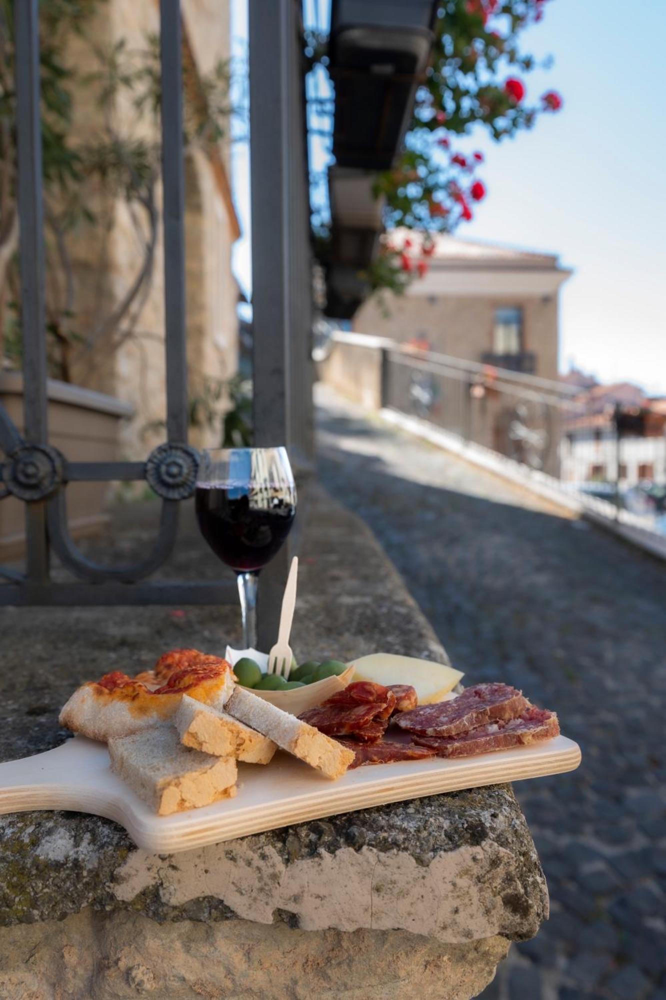 Piazza Laurino Apartments Basic Excursions Alto Cilento Cammino Giubilare Di Santelena 外观 照片
