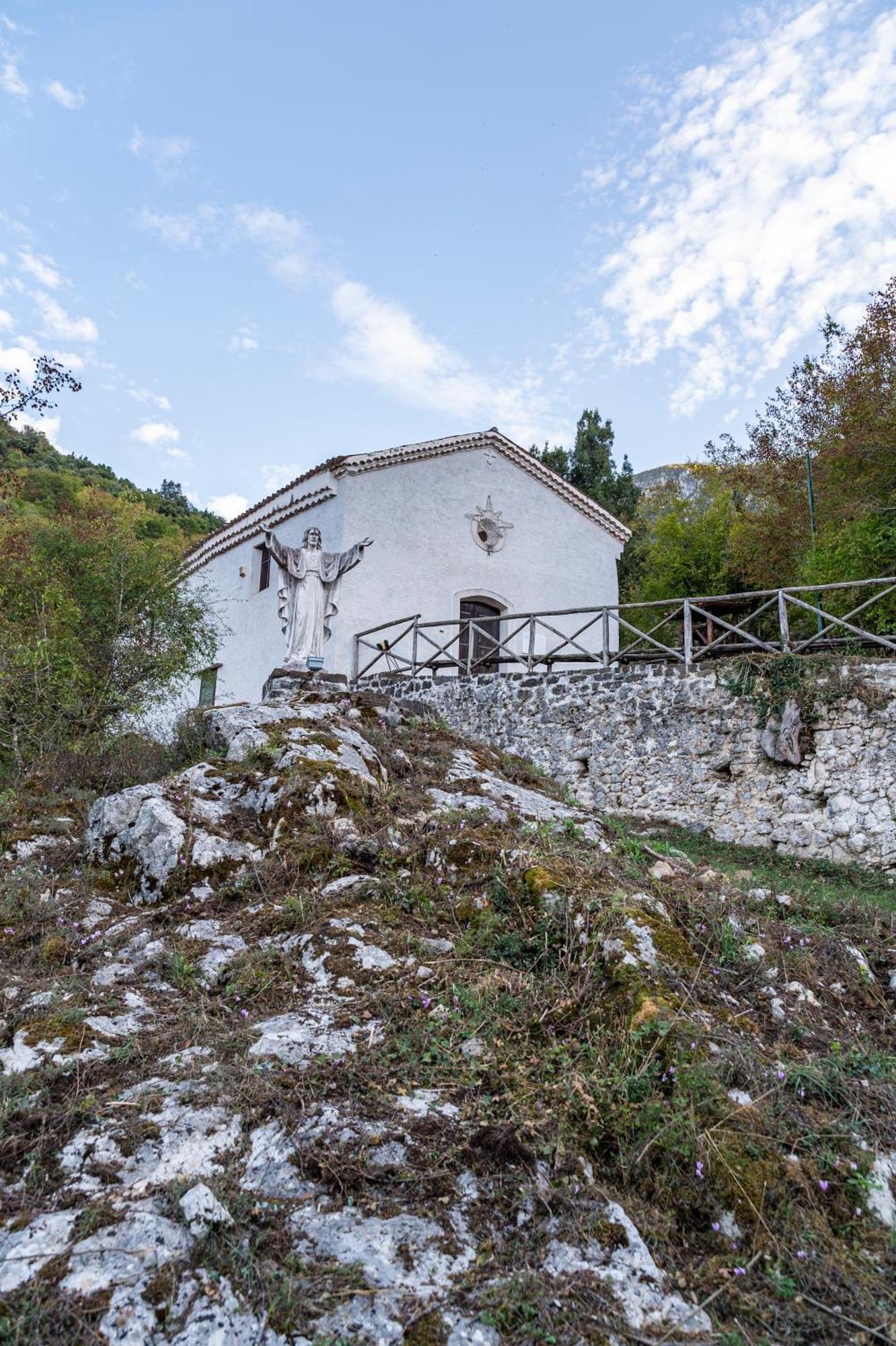 Piazza Laurino Apartments Basic Excursions Alto Cilento Pellegrinaggio Giubilare 外观 照片