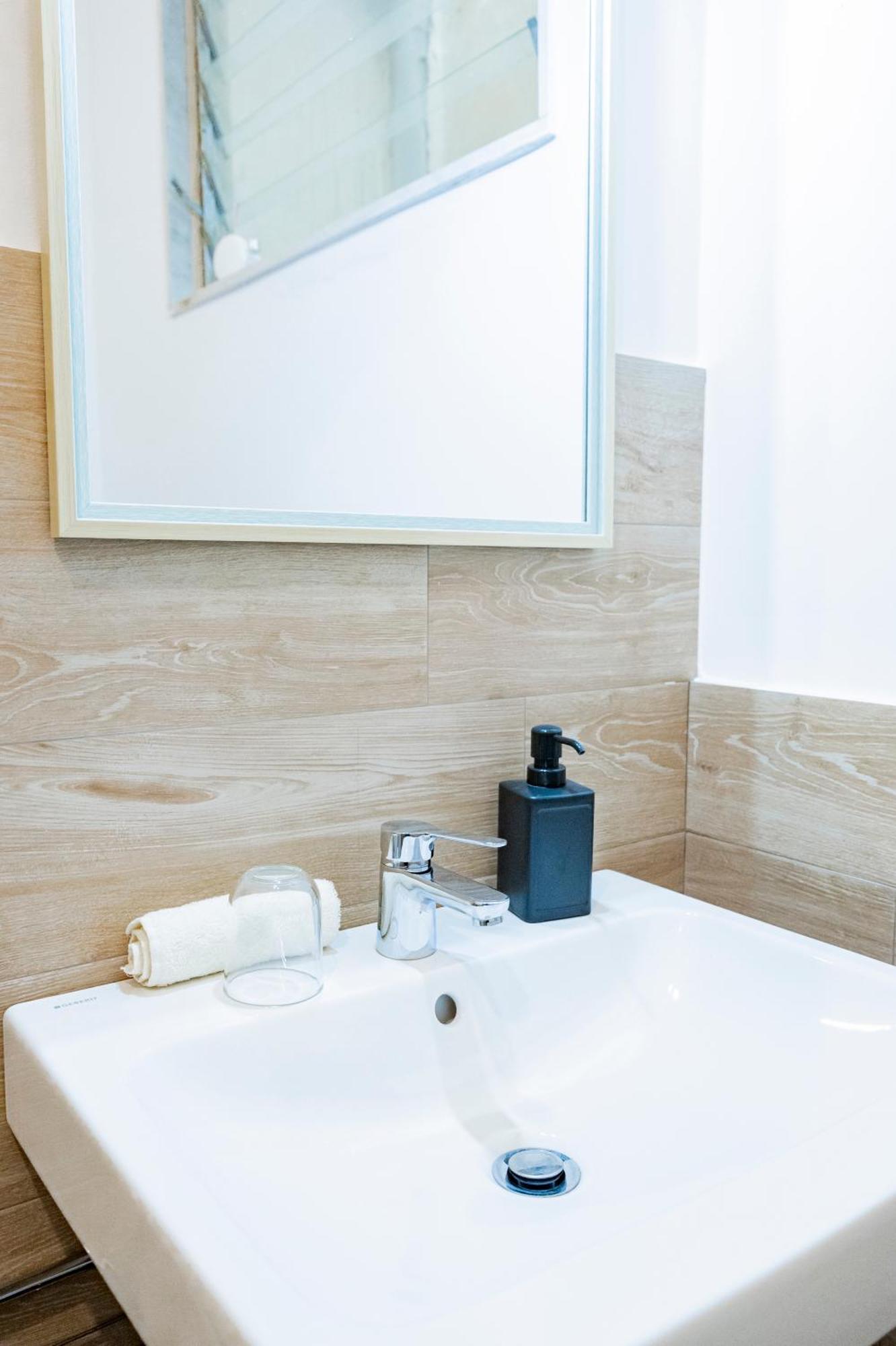 Piazza Laurino Apartments Basic Excursions Alto Cilento Cammino Giubilare Di Santelena 外观 照片